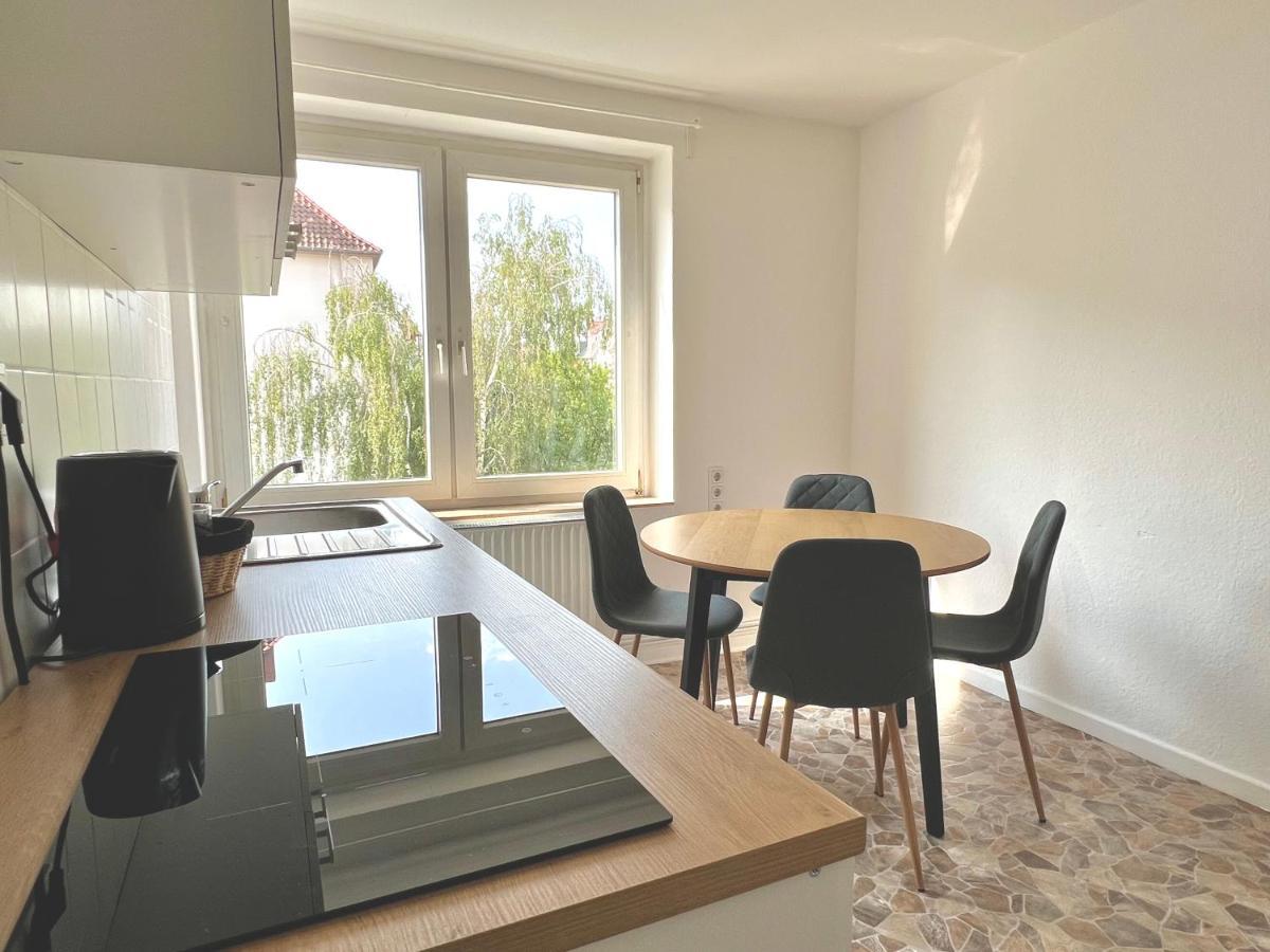 Doppelbett Unterkunft Vahrenwald-List Hannover Exterior foto