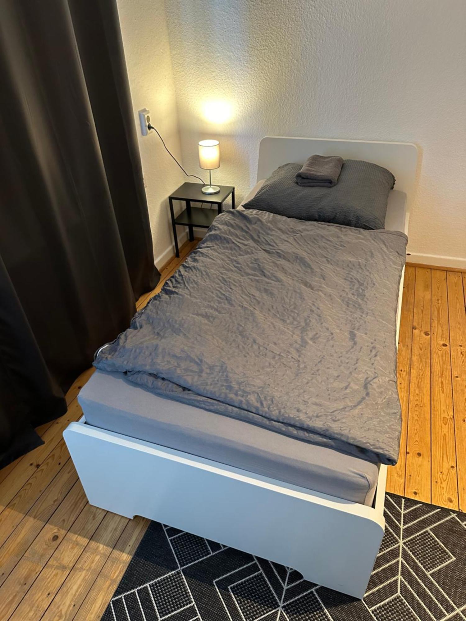 Doppelbett Unterkunft Vahrenwald-List Hannover Exterior foto