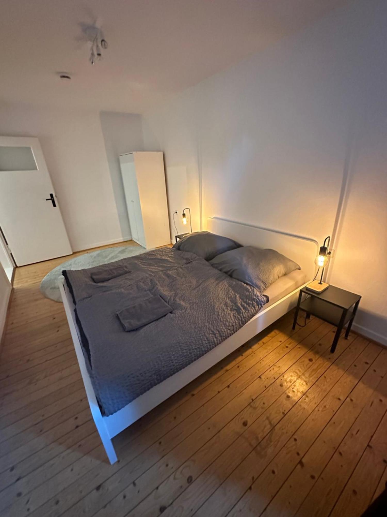 Doppelbett Unterkunft Vahrenwald-List Hannover Exterior foto