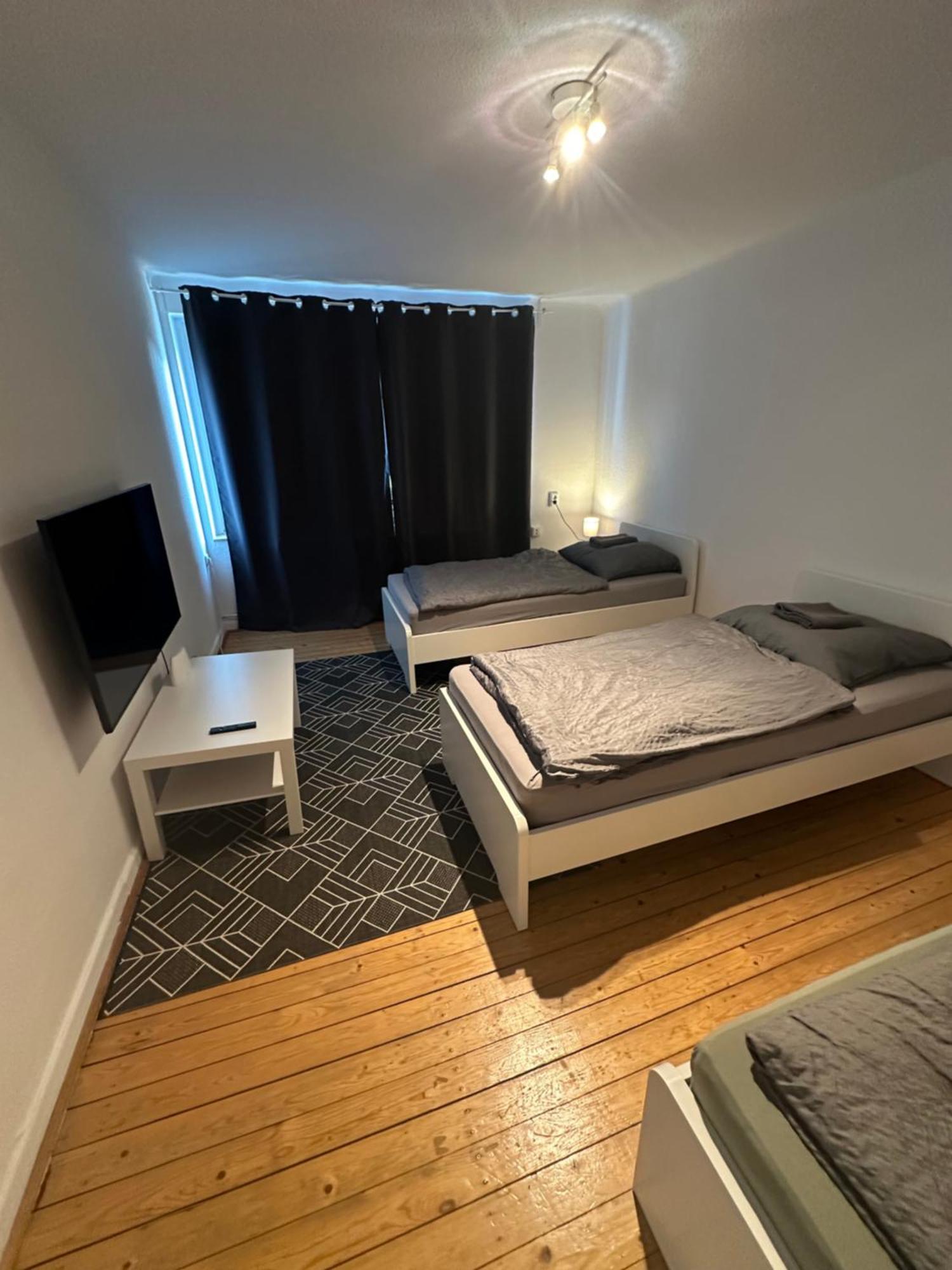 Doppelbett Unterkunft Vahrenwald-List Hannover Exterior foto