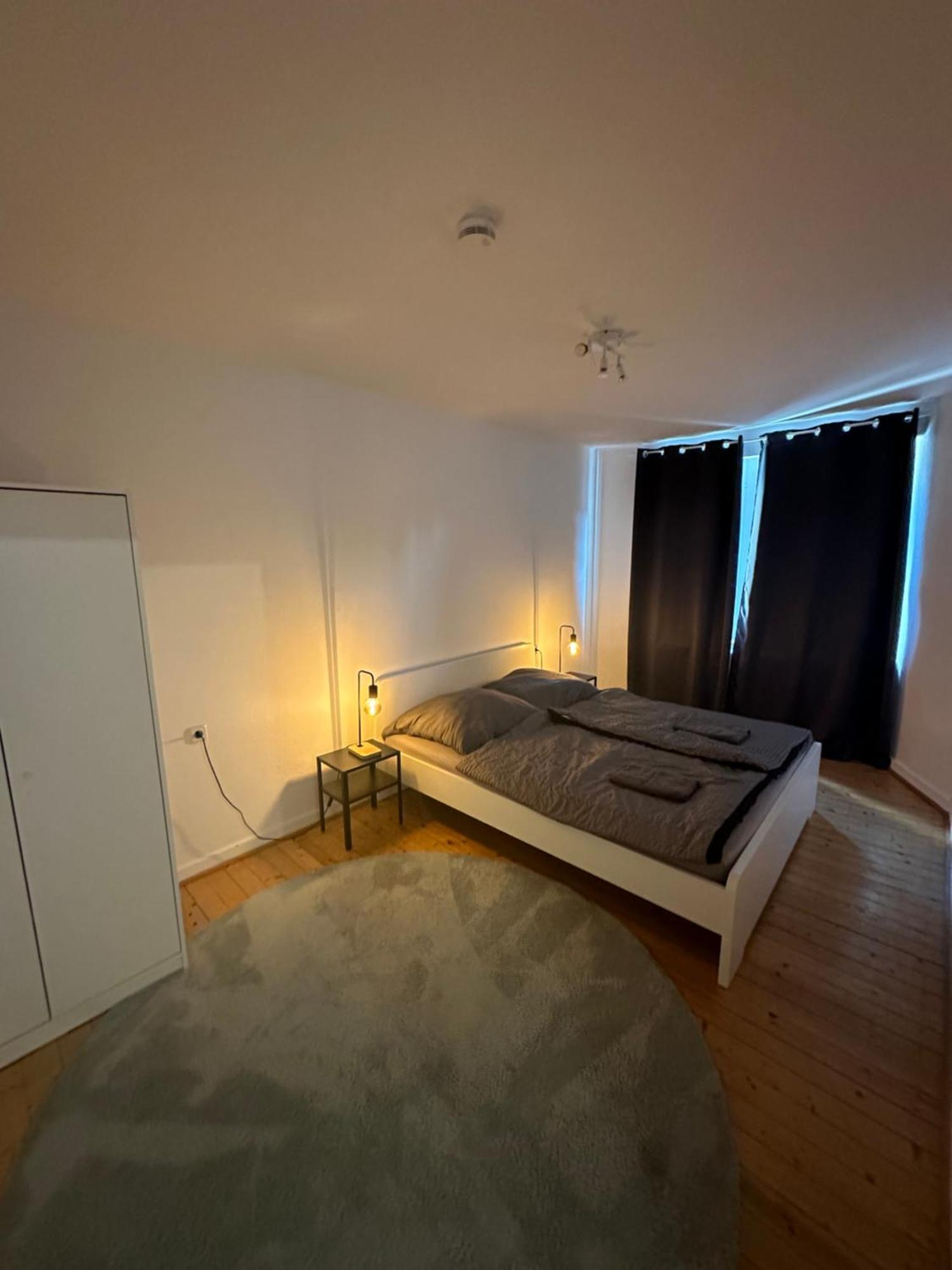 Doppelbett Unterkunft Vahrenwald-List Hannover Exterior foto