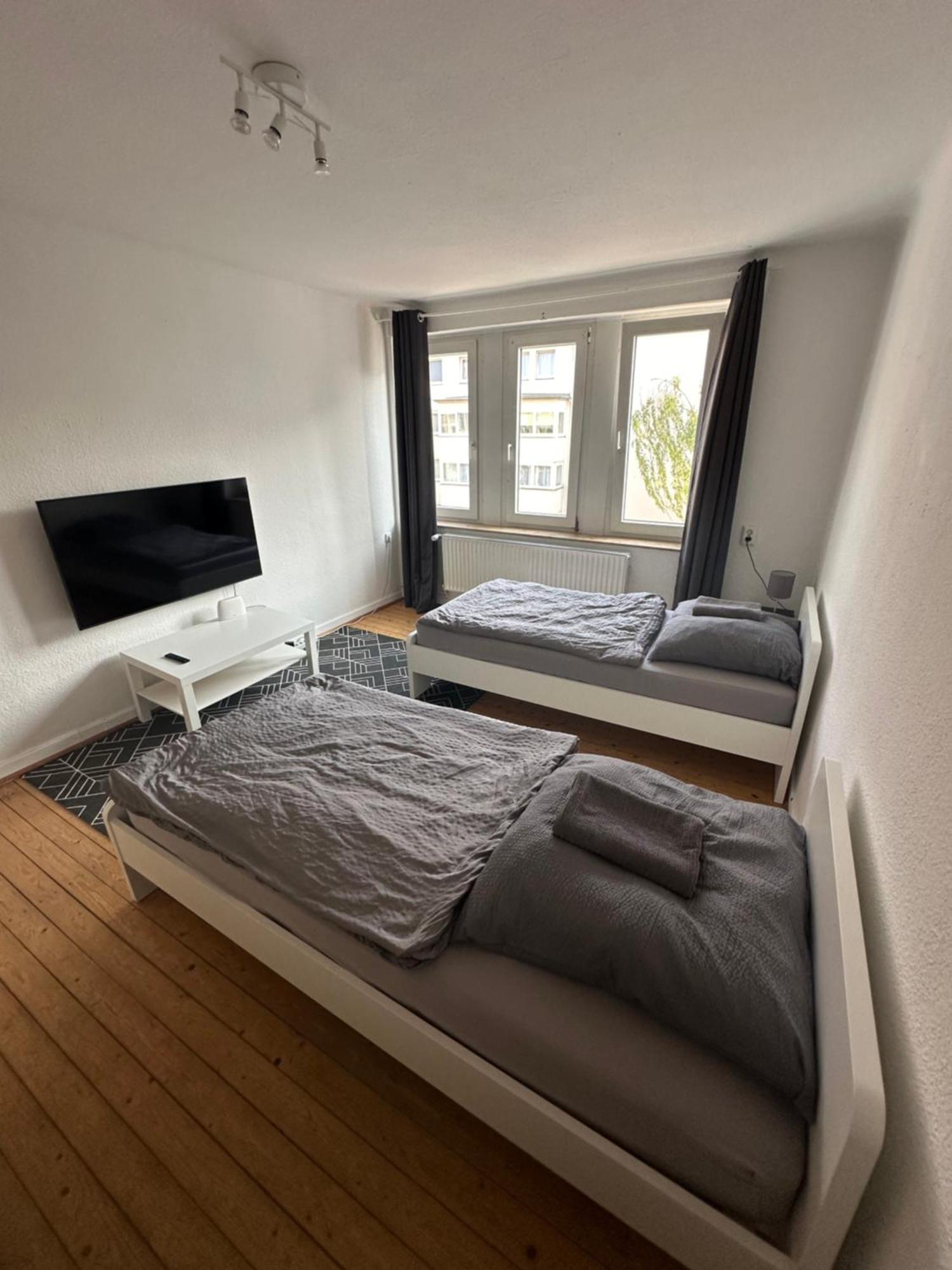 Doppelbett Unterkunft Vahrenwald-List Hannover Exterior foto